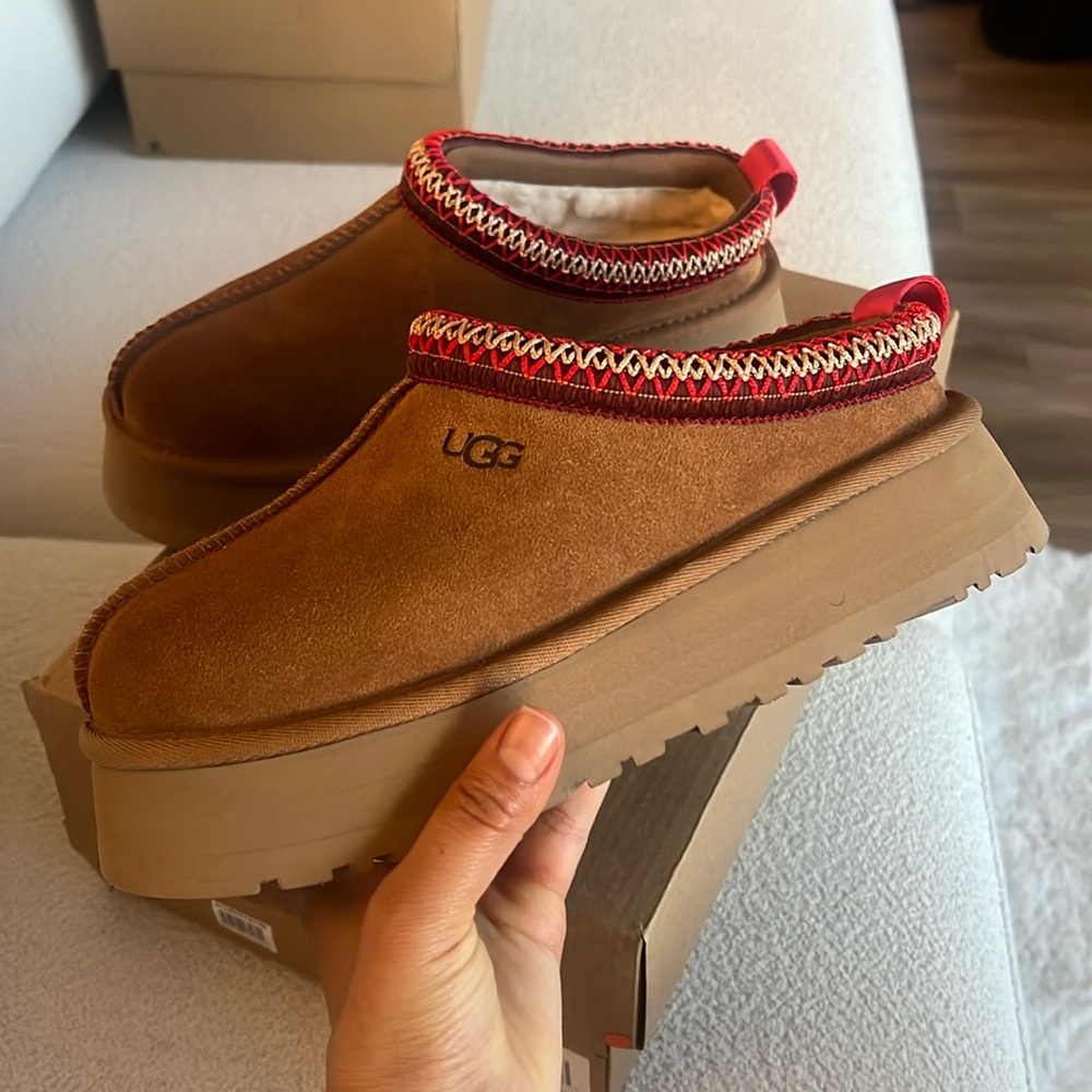 Ugg Tazz